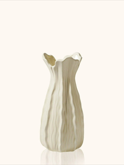 Cream Ceramic Vase, French Retro Textured Vessel for Living Room Water‑Flower Decor
