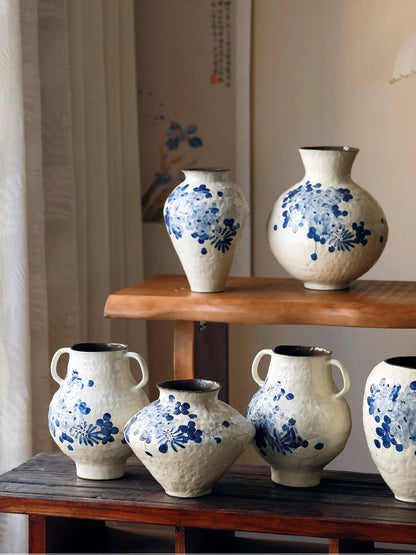 New Chinese Style Blue and White Wisteria Countertop Vase Retro Ceramic Decor