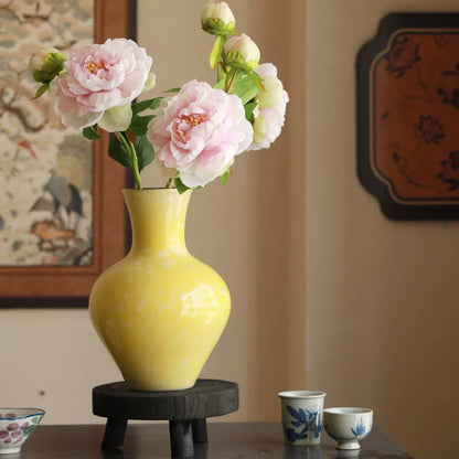 Qingmo Kiln Chinese Style Glossy Yellow Ceramic Vase Elegant Desktop Floral Vessel for Living Room Entryway Decor