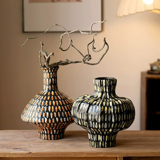 Hand‑Painted Ceramic Vase, Wabi‑Sabi Retro Vessel for Fresh & Dried Flowers
