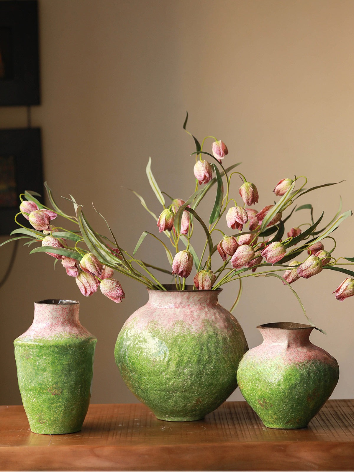 Chinese Aesthetic Gradient Green Ceramic Vase Fresh Floral Vessel for Tea Room Living Room Decor
