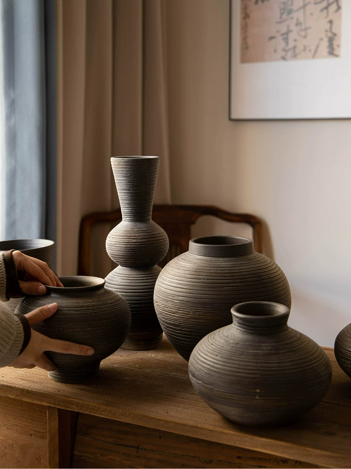 Chinese Wabi Sabi Retro Black Rough Ceramic Vase Tabletop Art Flower Vase for Dining Room Homestay Decor